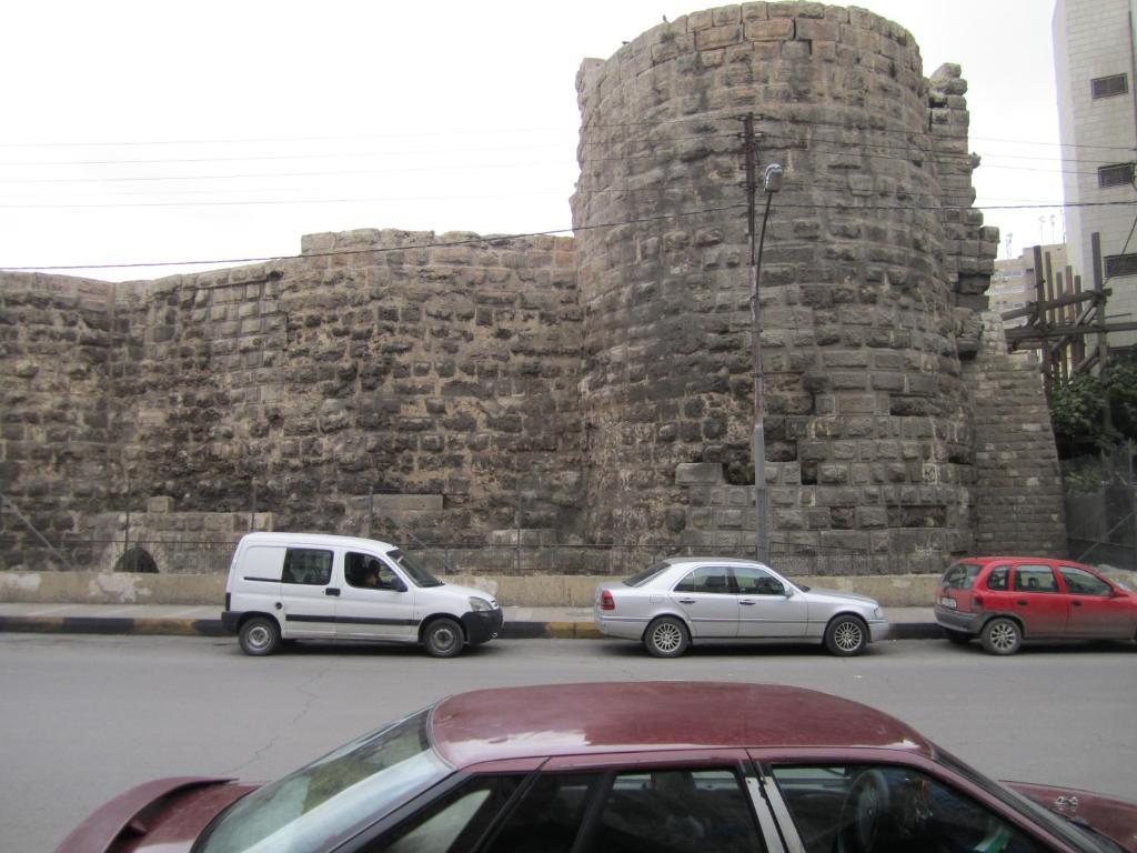 Sultan Hotel Amman Exterior foto
